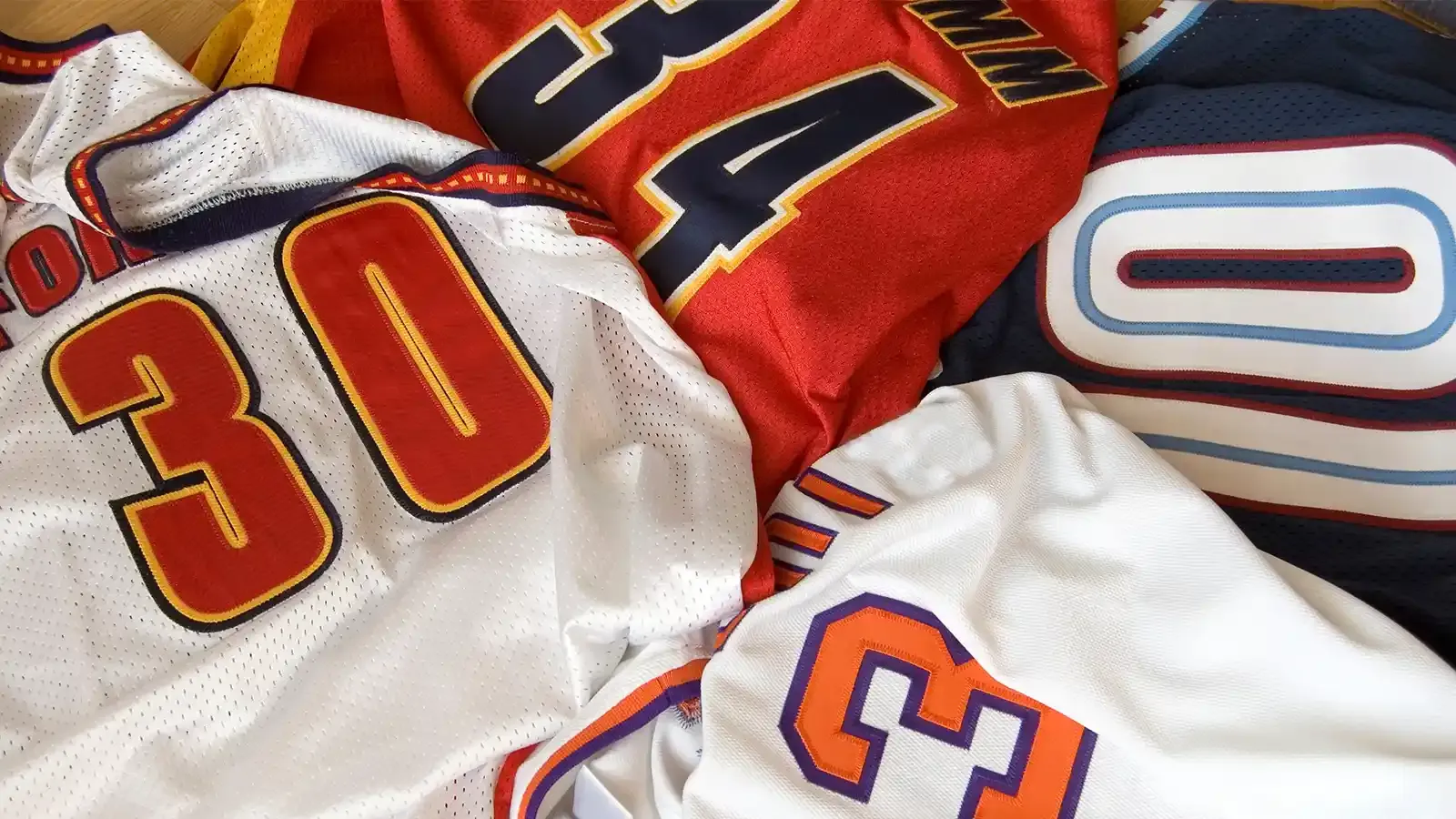 How to Iron on Letters to a Jersey